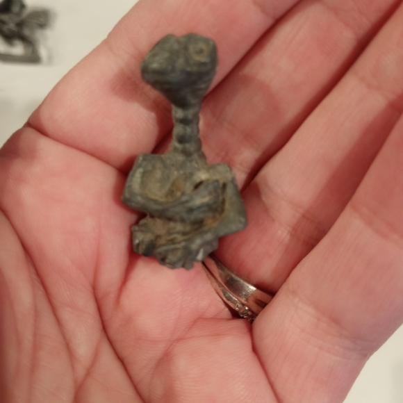 Figures - Picture 5 of 5